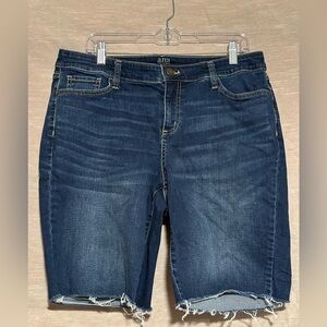 a.n.a Women’s Dark Wash Jean Shorts